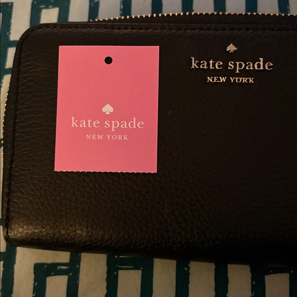 Kate Spade Wallet - Picture 2 of 8